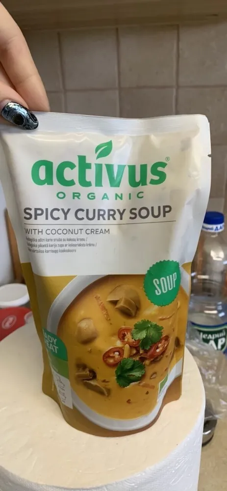 Spicy Curry Soup with Coconut Cream