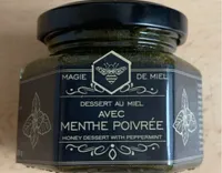 Dessert au miel avec menthe poivrée