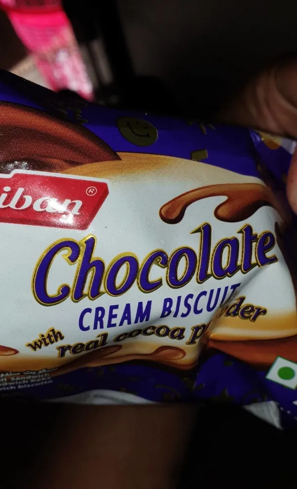 Chocolaté cream biscuits