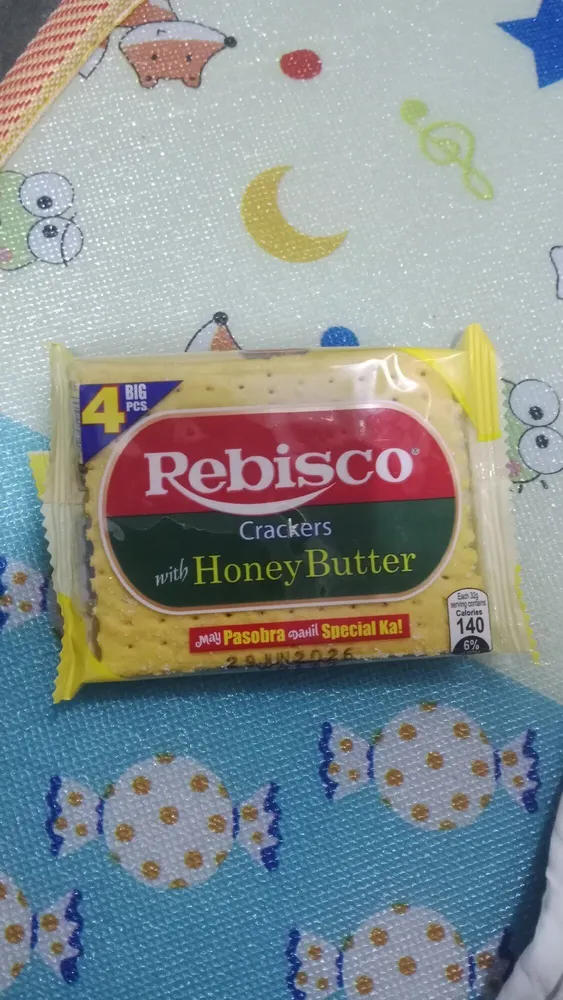 Rebisco Crackers with honey butter