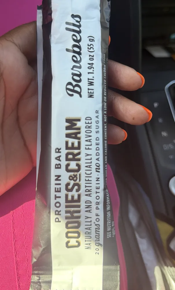 Protein bar cookies and cream