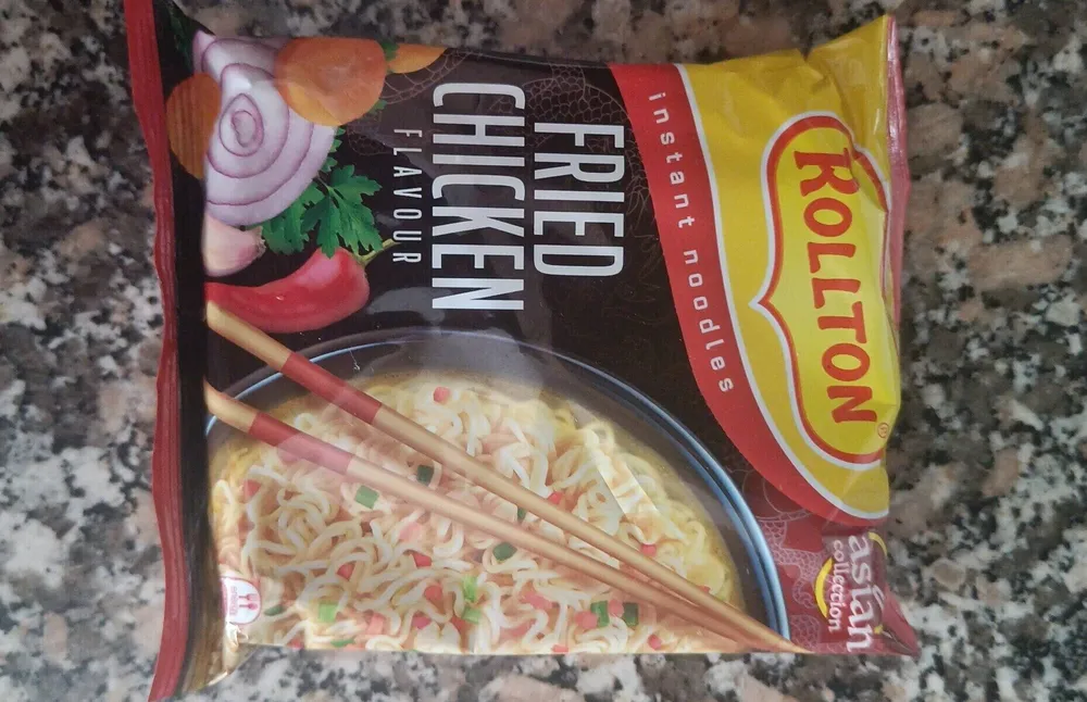 Noodles fried chicken