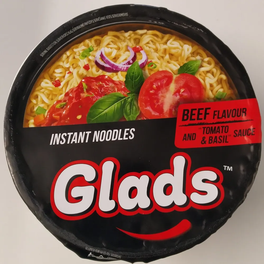 Instant Noodles Beef Flavour and Tomato & Basil Sauce