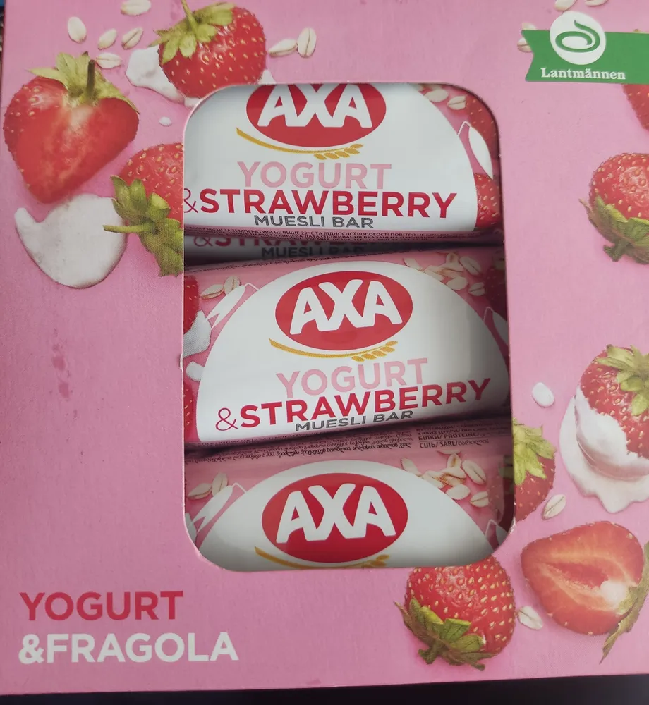 Yogurt & Strawberry Muesli Bar