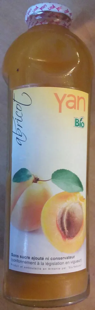 Jus de fruit à base de purée d'abricots et de concentré de jus de pomme