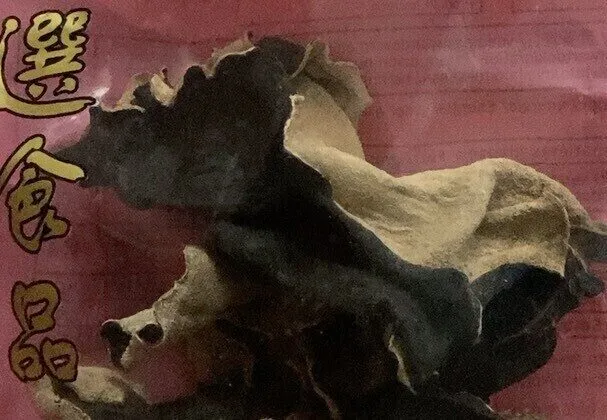 Champignons noirs