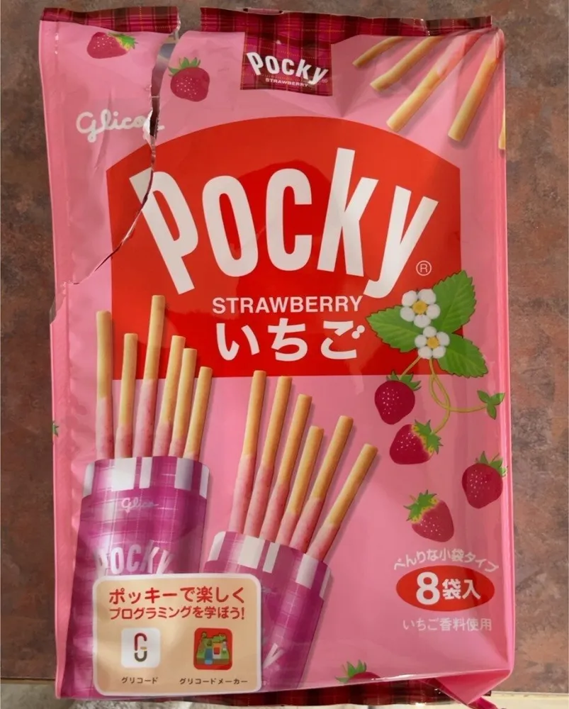 Pocky strawberry