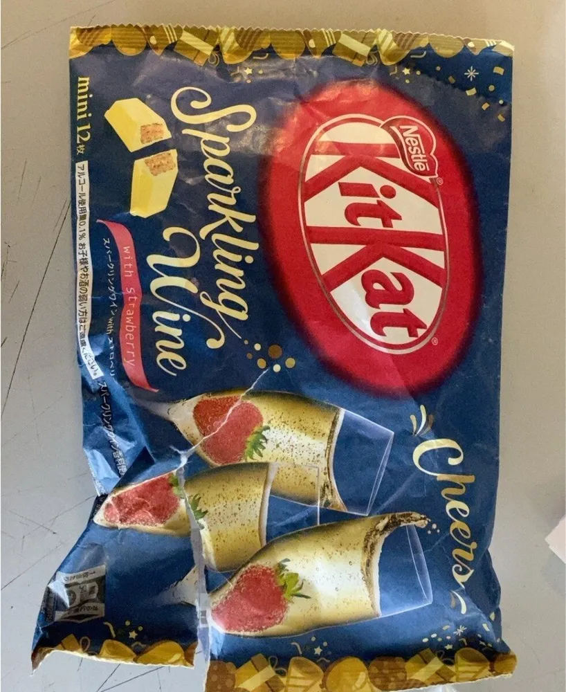 Kitkat sparkling wine