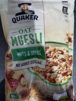 Oat muesli nuts and seeds