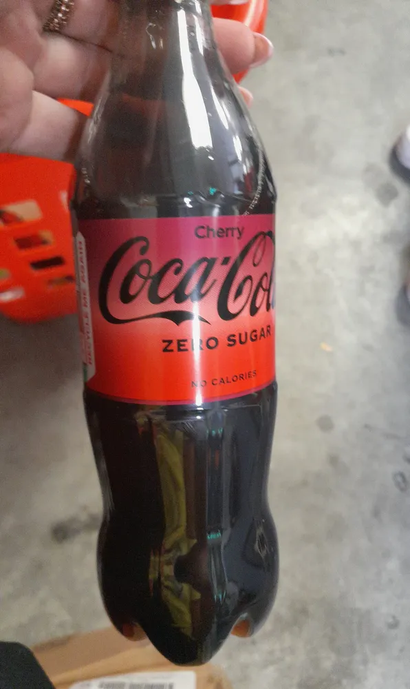 Coca cola cherry zero