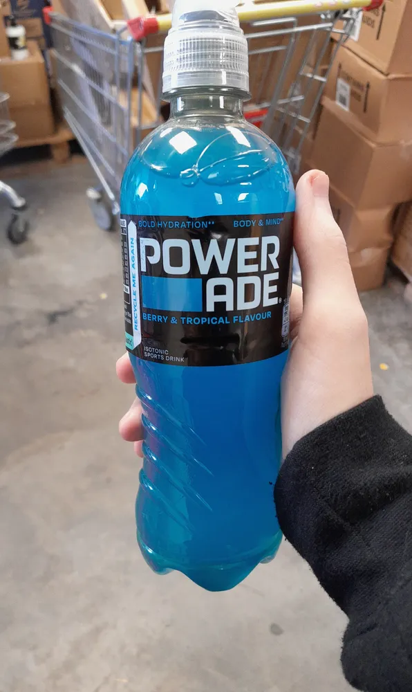 Powerade Berry & Tropical