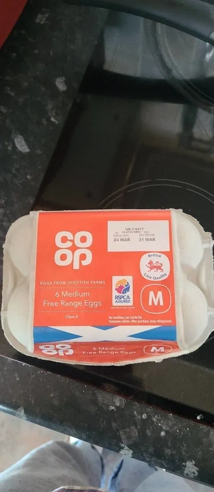 6 medium free range eggs
