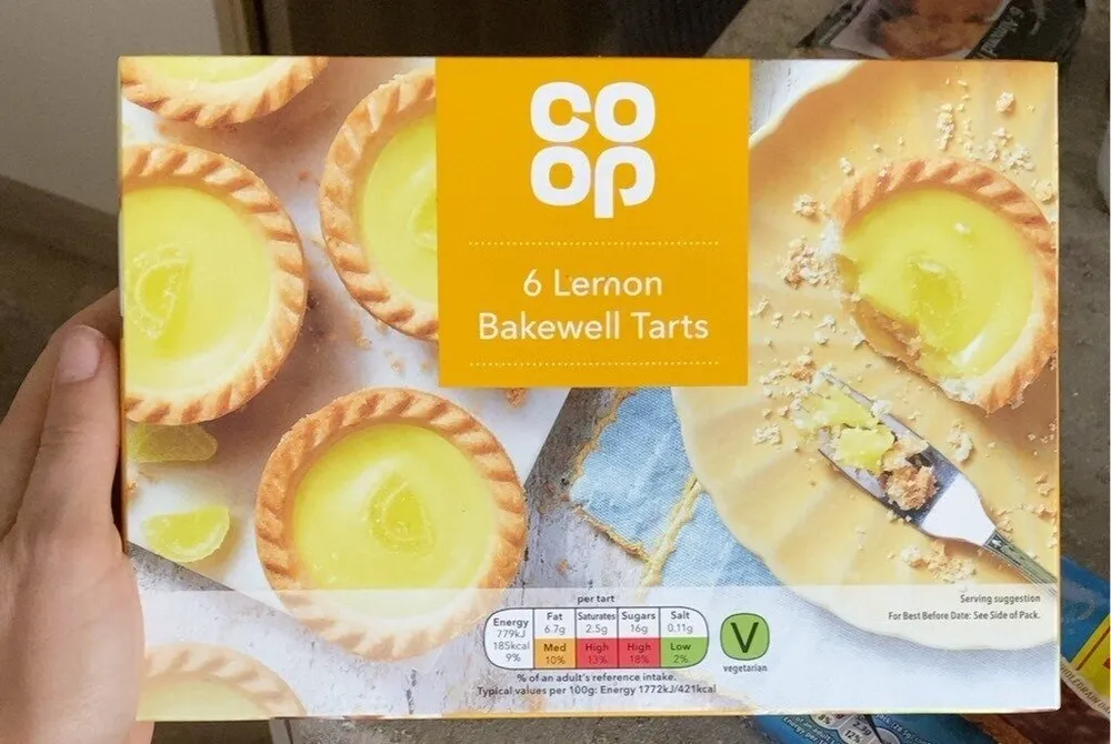 6 lemon bakewell tarts