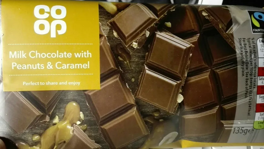 Milk chocolate with Peanuts & Caramel