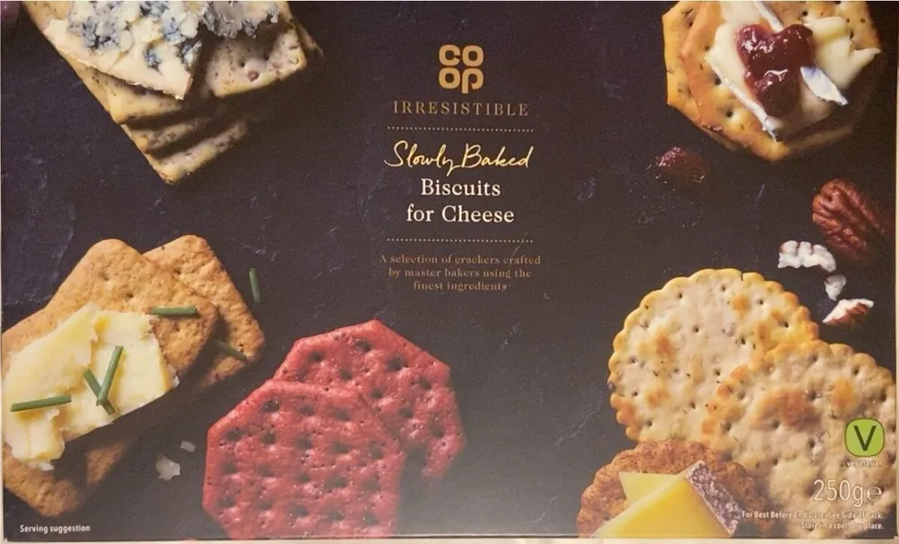 Slowly baked biscuits for cheese