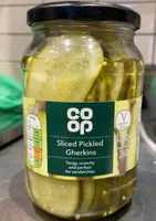 Sliced pickled gherkins