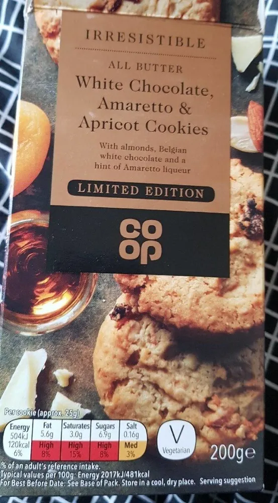 White chocolate, amaretto & apricot cookies