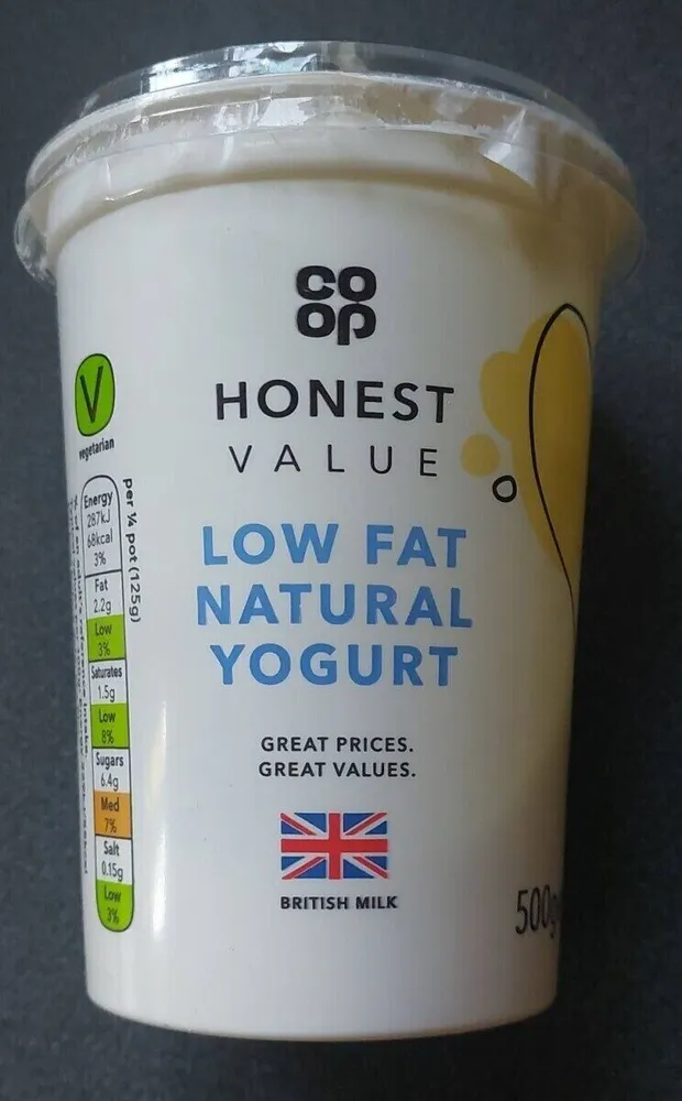 Low fat natural yogurt