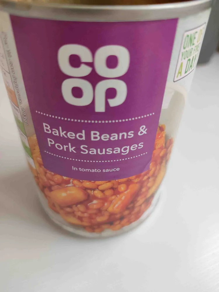 Baked beans & pork sausages