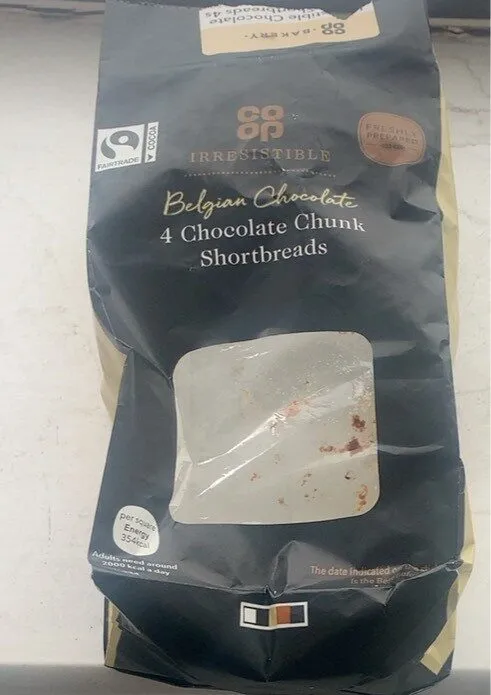 Co op irresistible 4 chocolate chunk shortbreads
