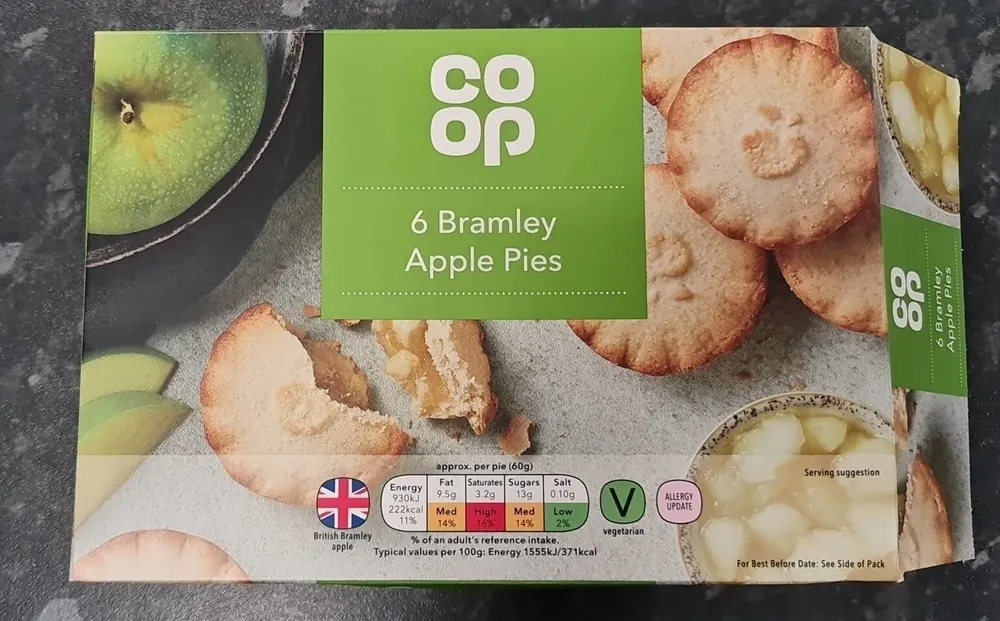 6 Bramley Apple Pies