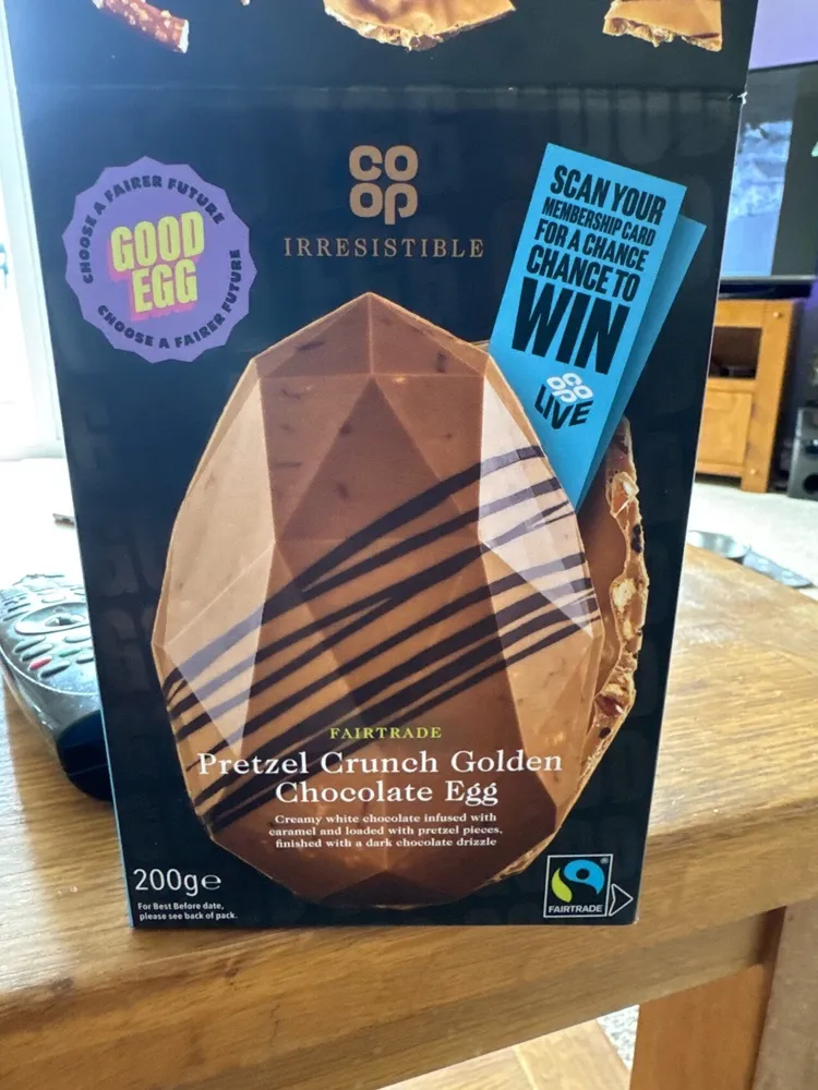 Pretzel Crunch Golden Chocolate Egg