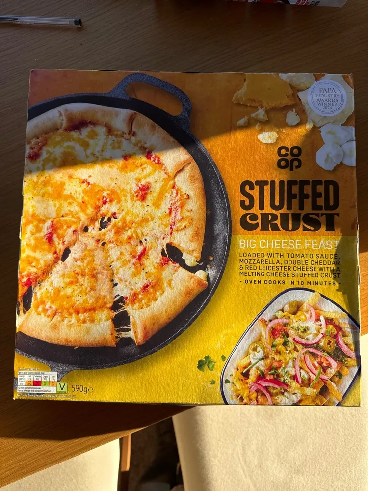 Stuffed Crust Cheese Feast Pizza