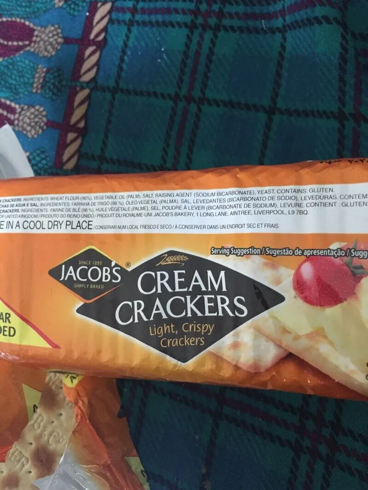 Cream crackers