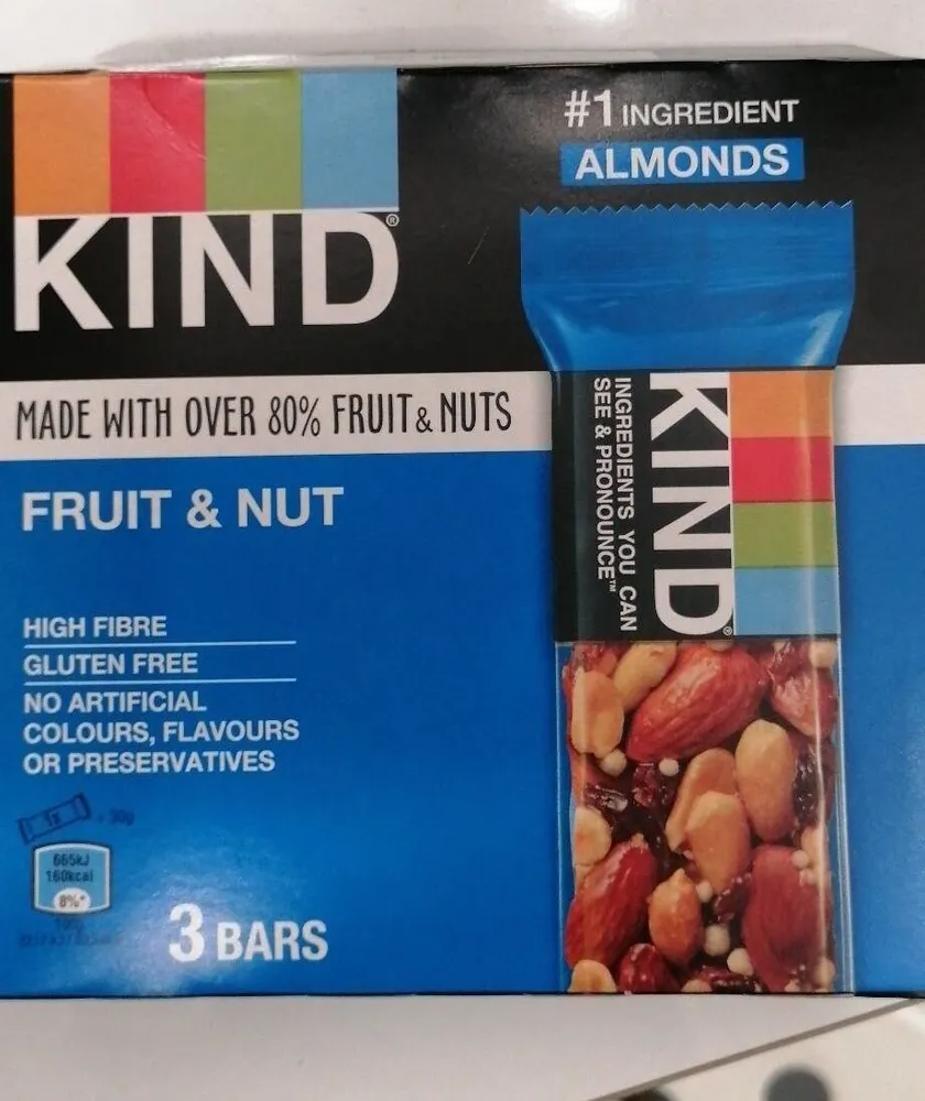 Fruit and nut bar