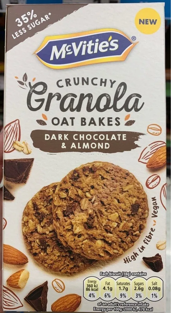 Crunchy oat bakes dark chocolate and almond
