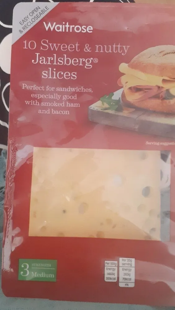 jarlsberg slices