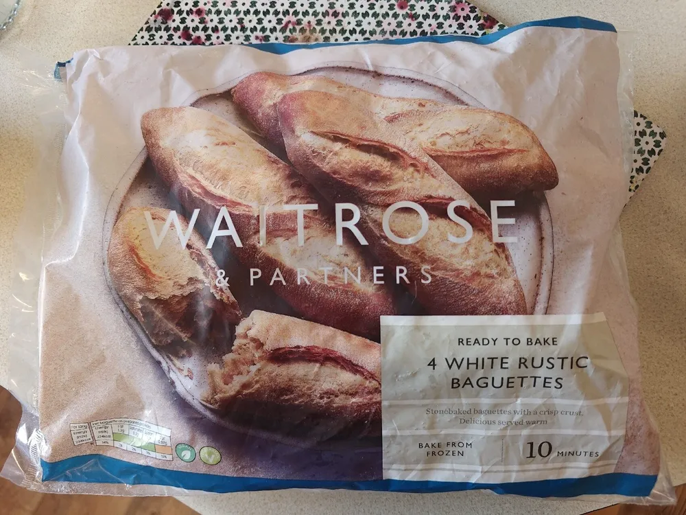 Crisp & rustuc white baguette