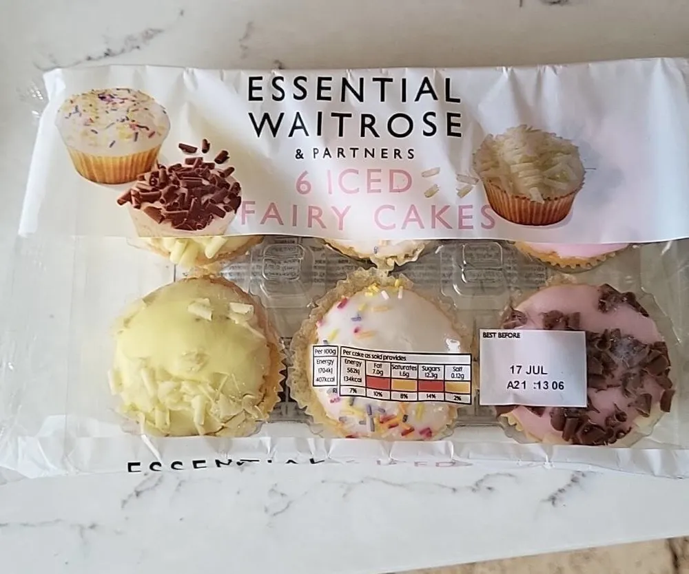 Iced fairy cakes