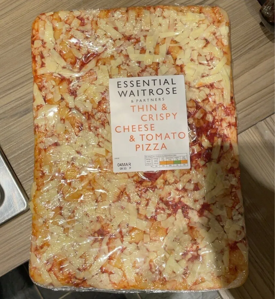 Cheese & Tomato Pizza