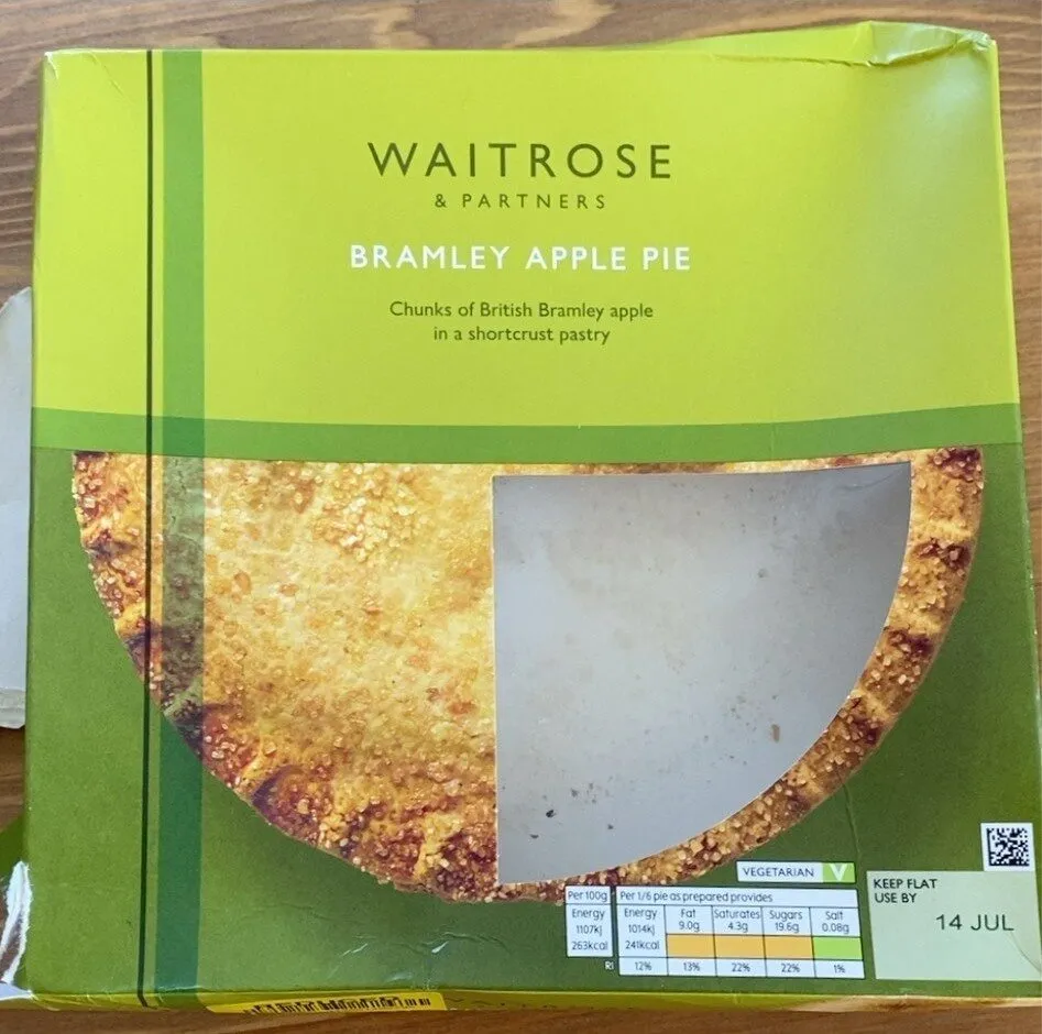 Bramley apple pie