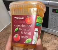 Smooth tomato and basil soup
