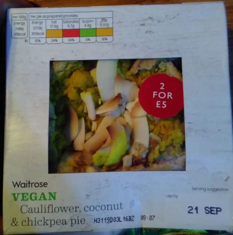 vegan cauliflower, coconut and chickpea pie