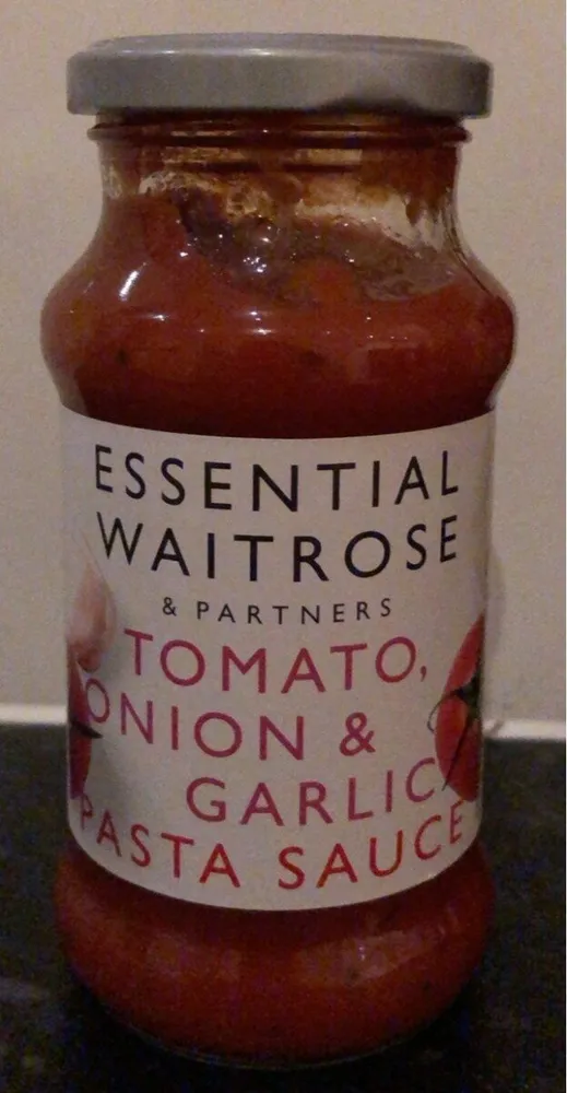 Tomato onion and garlic pasta sauce