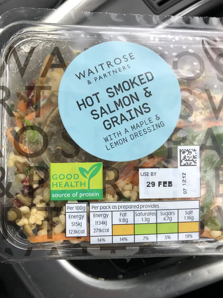 Hot smoked salmon & grains