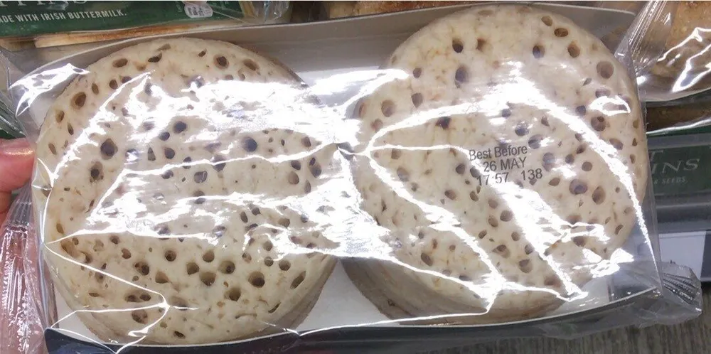 Seeded crumpets