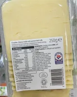 Waitrose duchy organic mature chedder slices