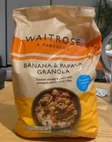 Banana & papaya granola