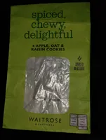 Raisin and oat cookie with dried apple