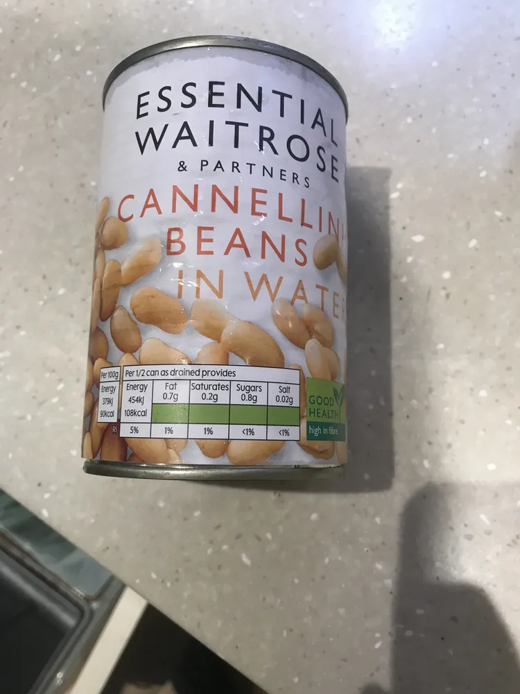 Cannellini beans in water