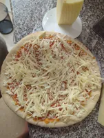 Cheese & Tomato Pizza