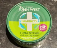 Tuna steak with spring water