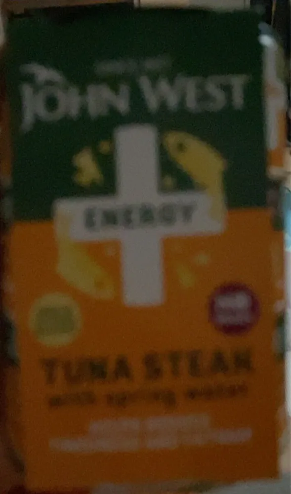 Tuna steak with spring water