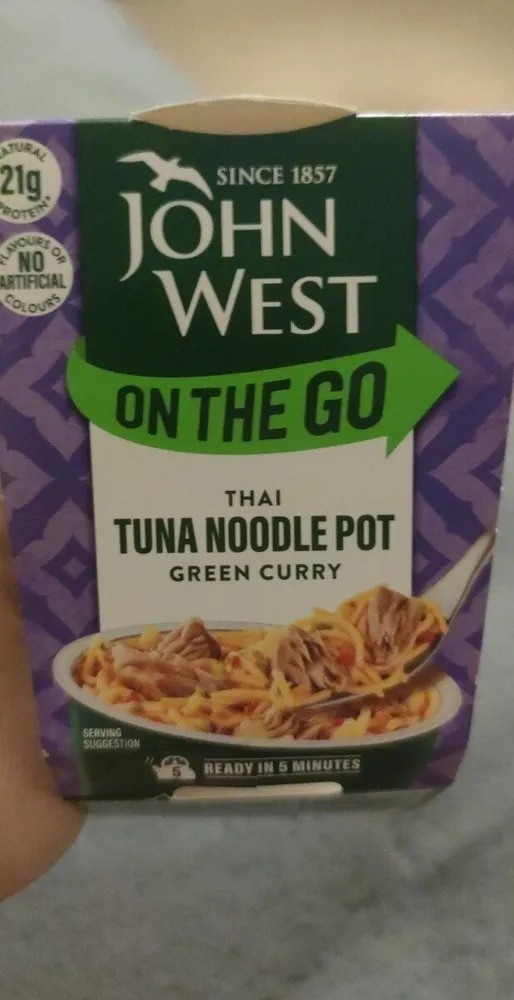 Thai tuna noodle pot green curry