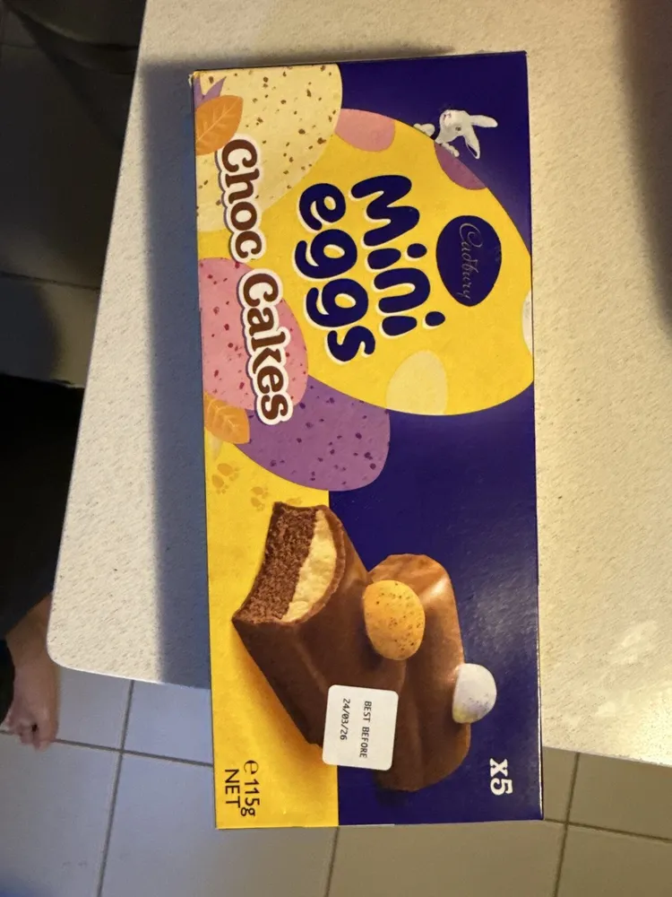 Mini Egg Choc Cakes