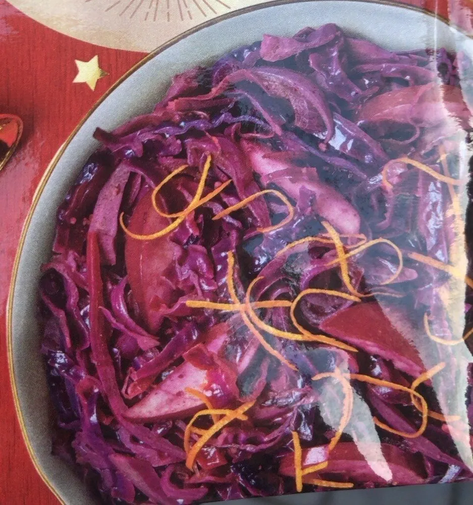 Braise red cabbage